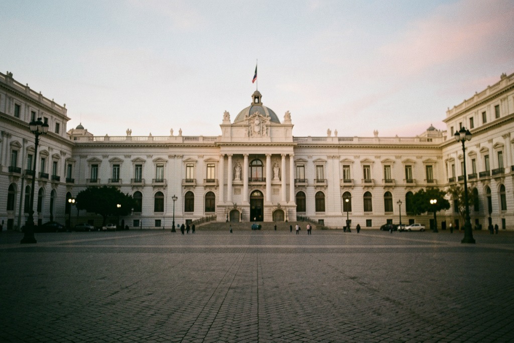 Casa Rosada seen across Plaza de Mayo at dusk